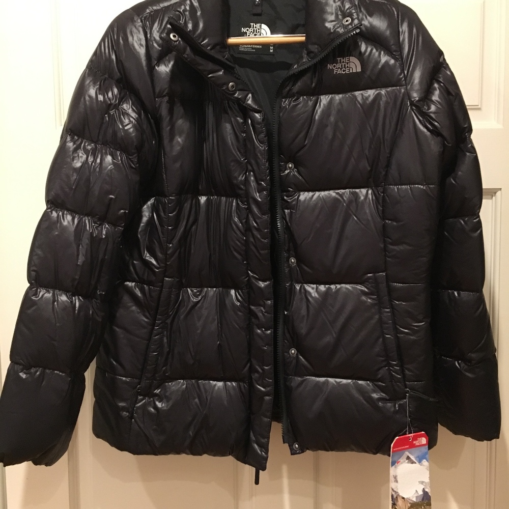NEW WITH TAGS Women's THE NORTH FACE Black Down